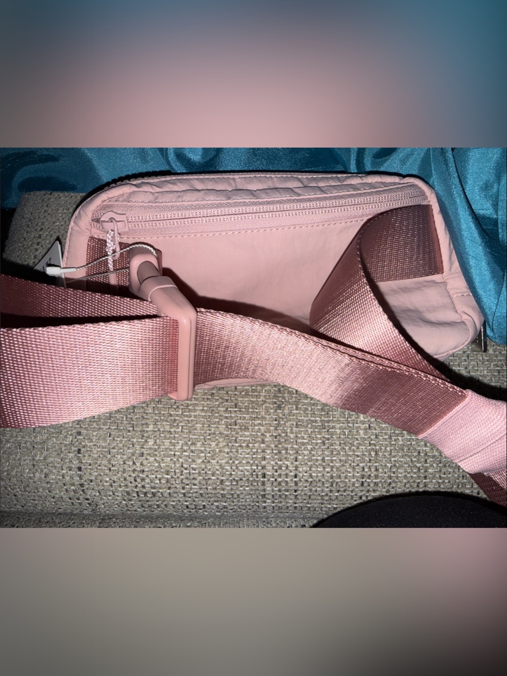 lululemon athletica Pale Pink Crossbody Bag BNWT. DORM ESSENTIALS - Picture 3 of 7